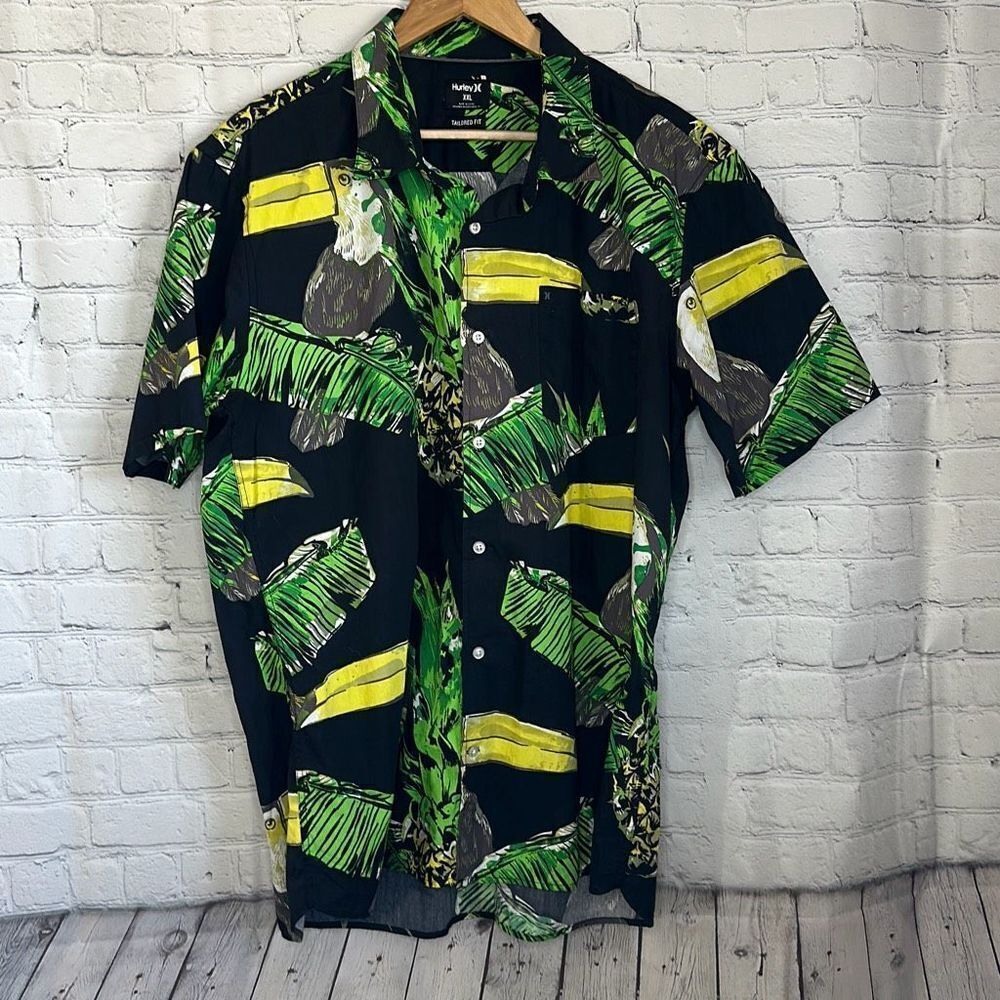 Hurley Toucan Pineapple Short Sleeve Button Up Collard Shirt Menʻs XXL Tailored